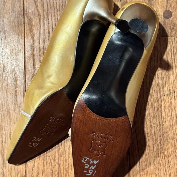 Stuart Weitzman Gold Kitten Heels with Bow Accent - Picture 3 of 3